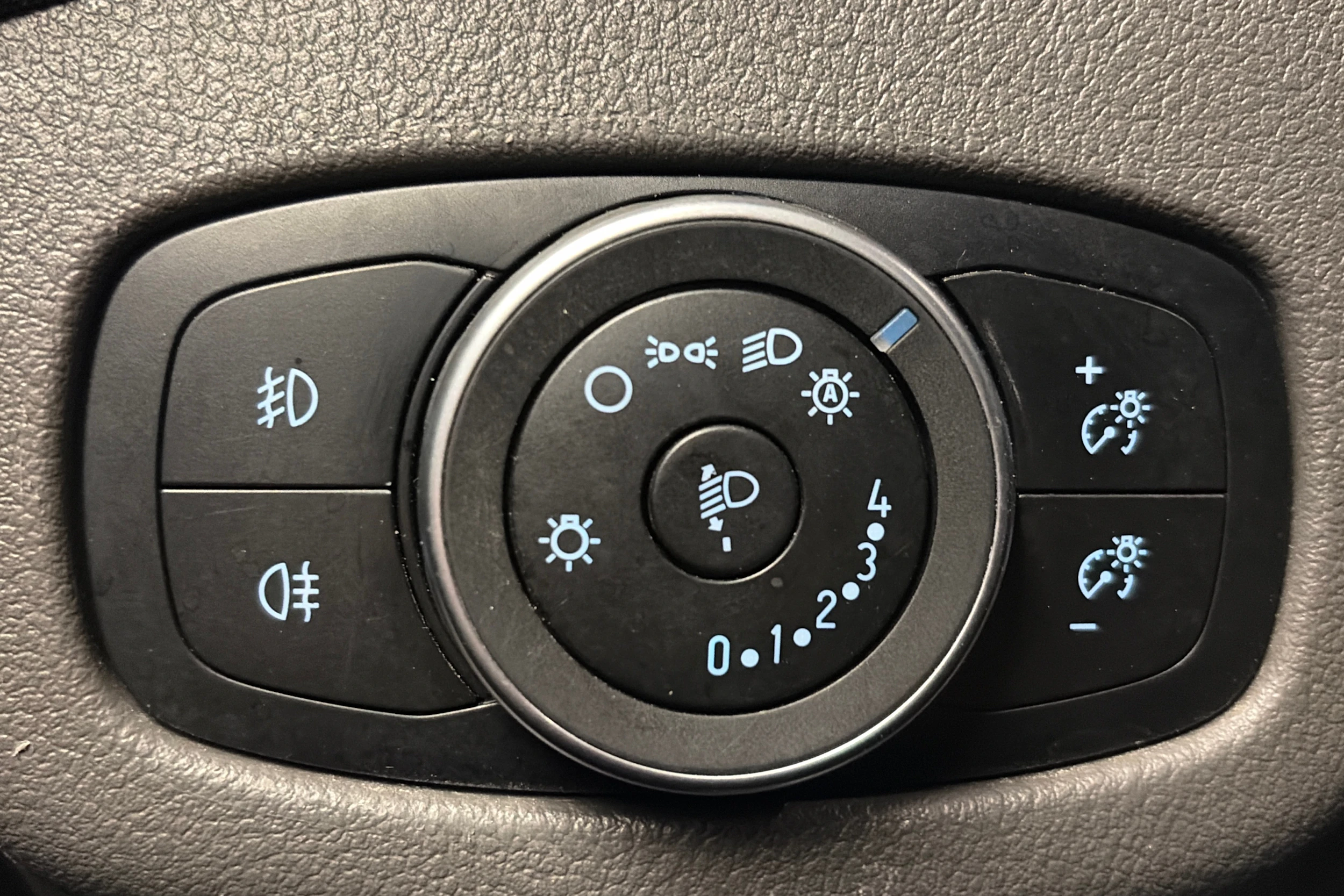 valkoinen Ford Transit Connect 2022 kuva 23.