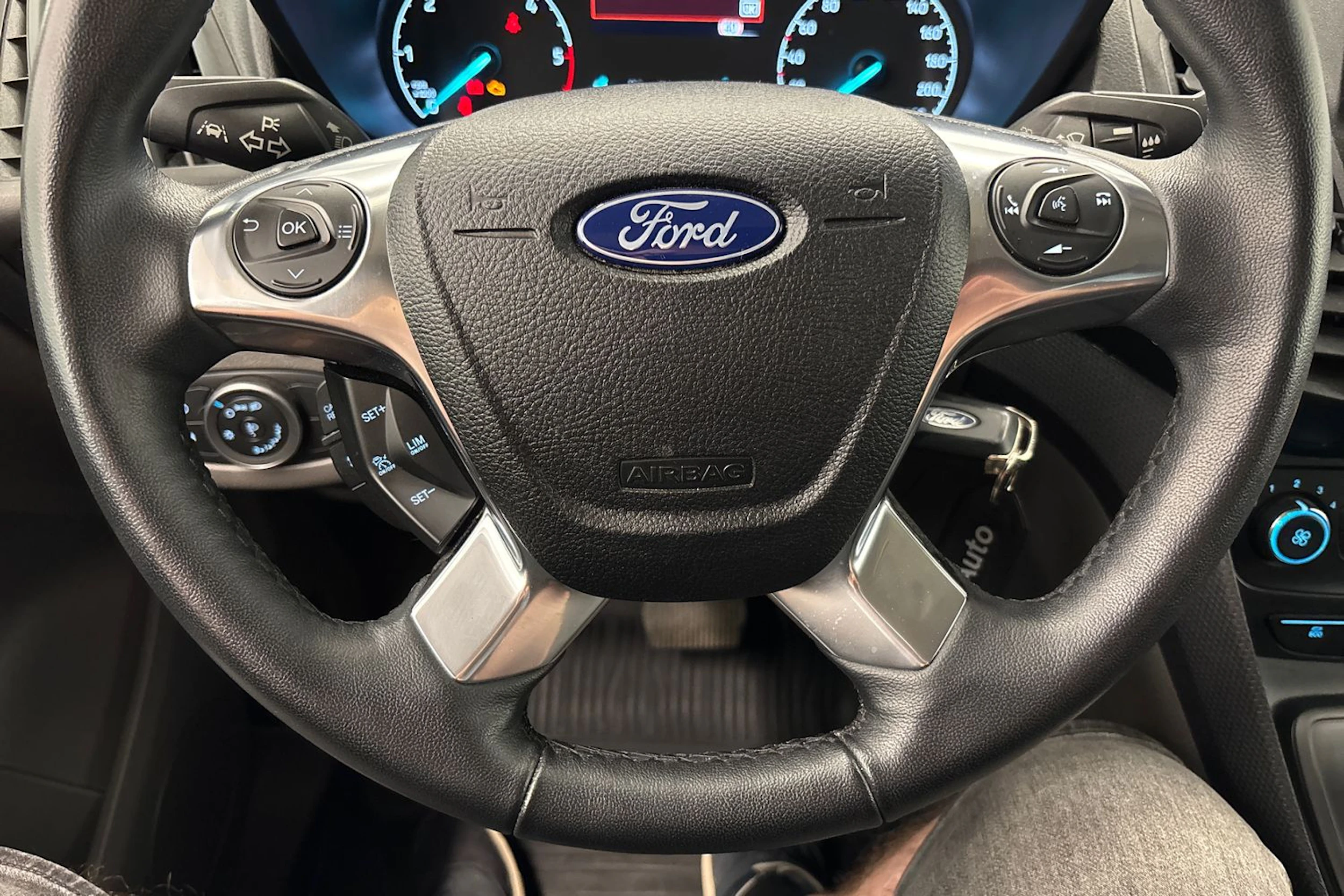hopea Ford Transit Connect 2022 kuva 22.