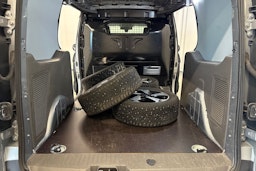 harmaa Ford Transit Connect 2022 kuva 28.
