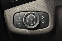 punainen Ford Transit Connect 2023 kuva 16.