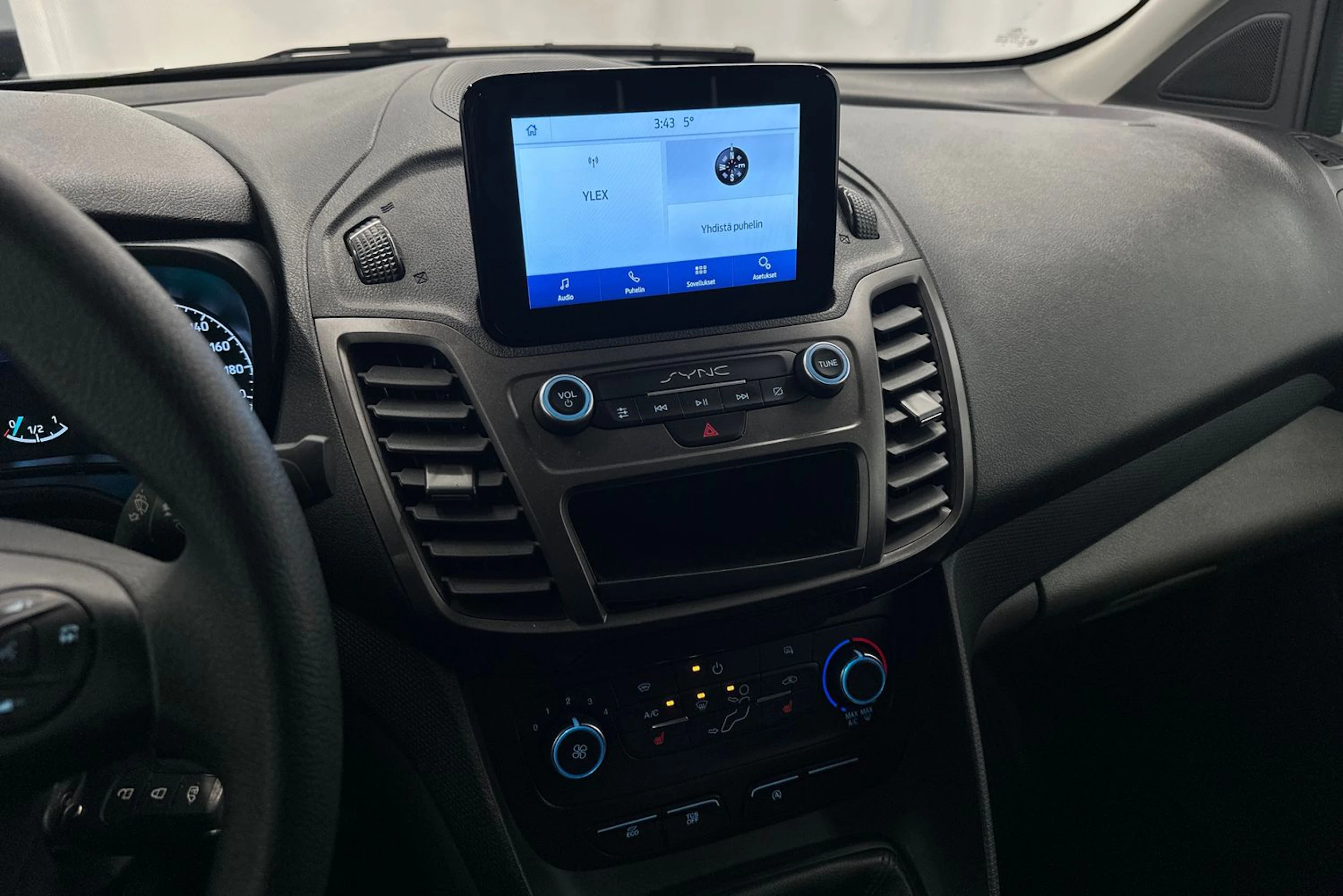 valkoinen Ford Transit Connect 2025 kuva 14.