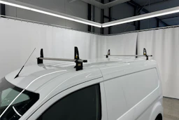 valkoinen Ford Transit Connect 2025 kuva 21.