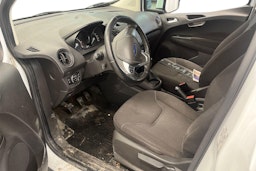 valkoinen Ford Transit Courier 2016 kuva 3.