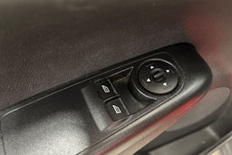 punainen Ford Transit Courier 2018 kuva 15.