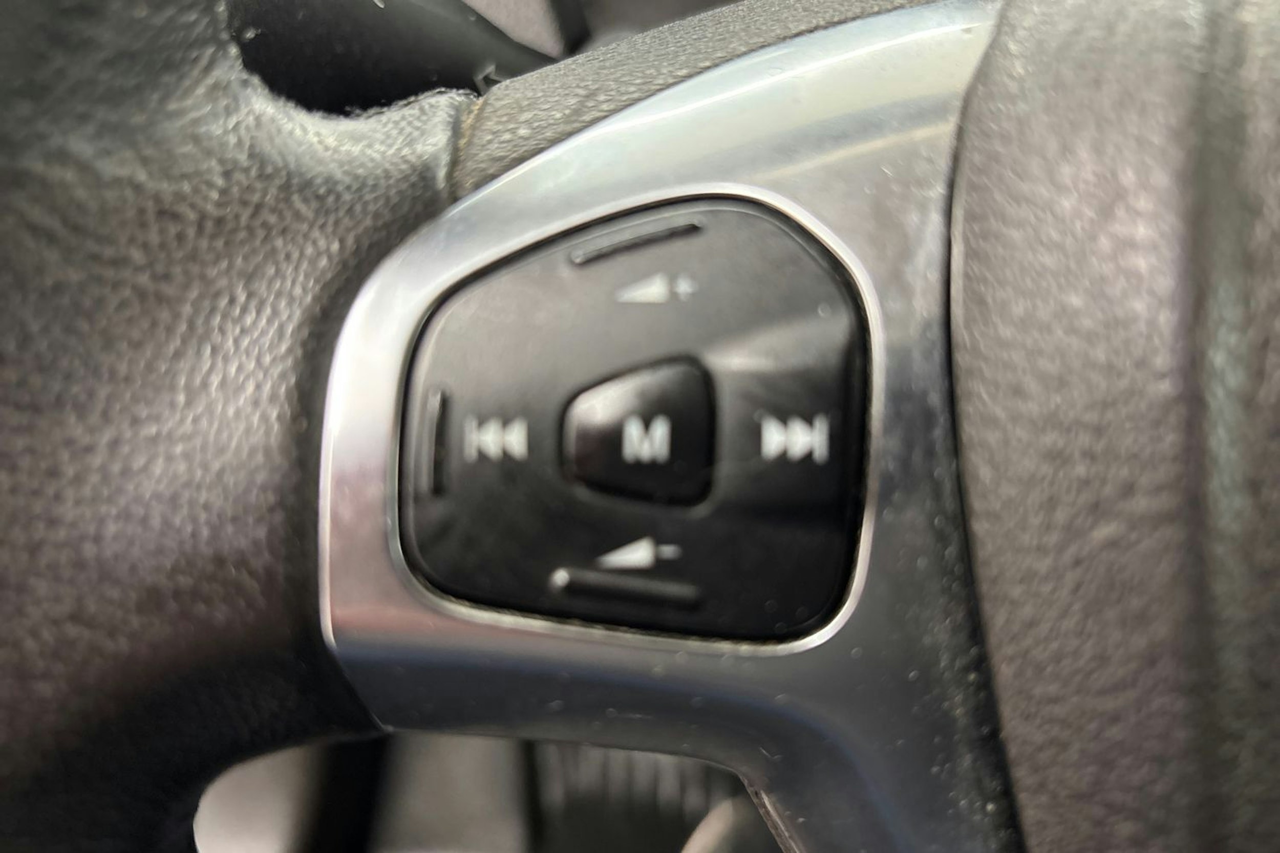 punainen Ford Transit Courier 2018 kuva 17.