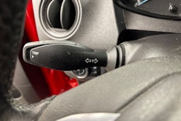 punainen Ford Transit Courier 2018 kuva 18.