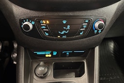 punainen Ford Transit Courier 2018 kuva 20.