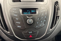 punainen Ford Transit Courier 2018 kuva 21.