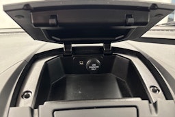 punainen Ford Transit Courier 2018 kuva 22.