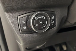 Valkoinen Ford Transit Courier 2019 kuva 16.