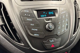 Valkoinen Ford Transit Courier 2019 kuva 21.