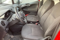 punainen Ford Transit Courier 2020 kuva 3.