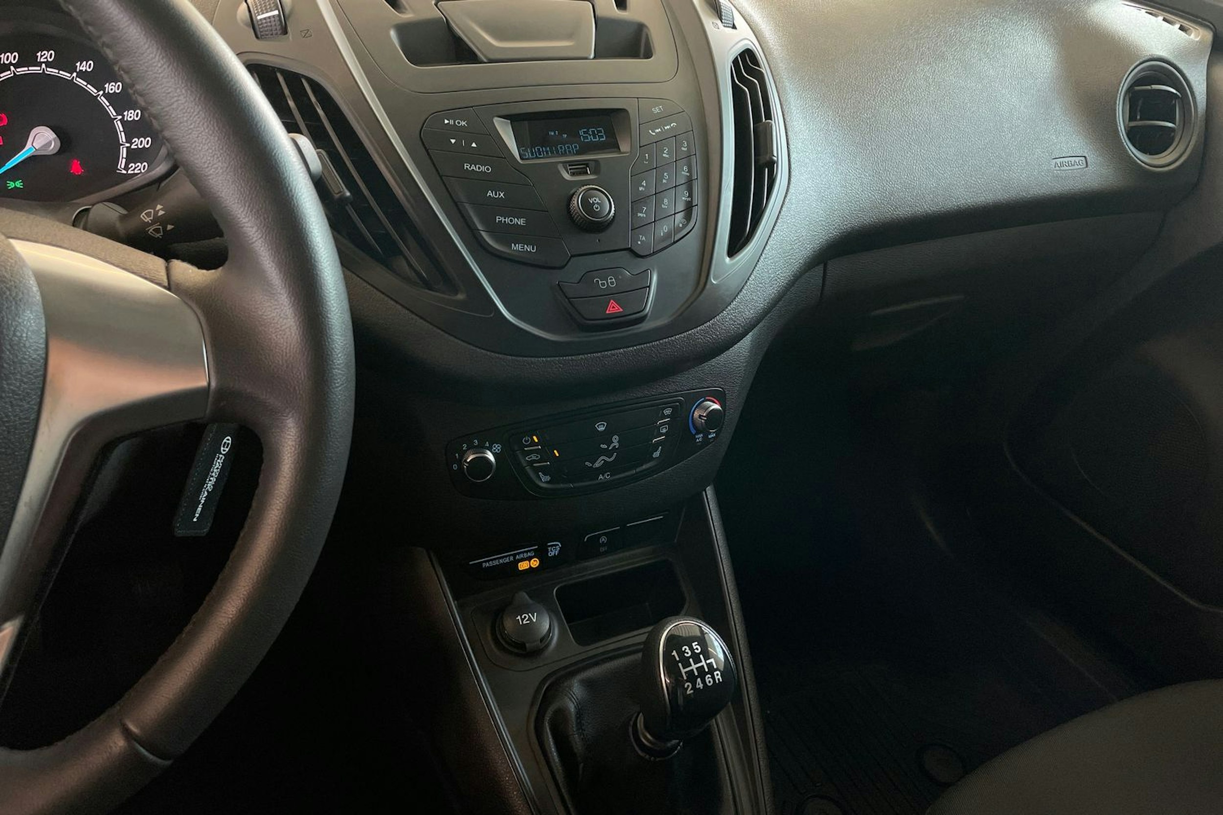 valkoinen Ford Transit Courier 2022 kuva 20.
