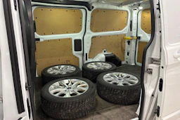 valkoinen Ford Transit Custom 2013 kuva 4.