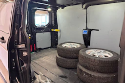 musta Ford Transit Custom 2013 kuva 27.