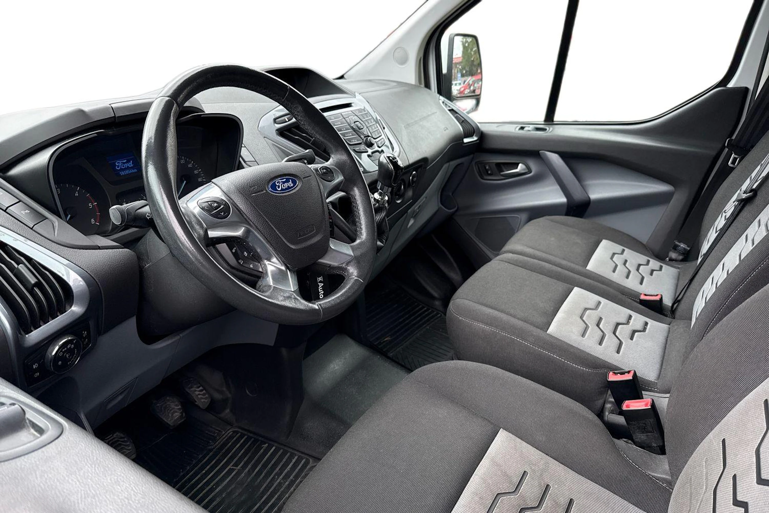 valkoinen Ford Transit Custom 2013 kuva 3.
