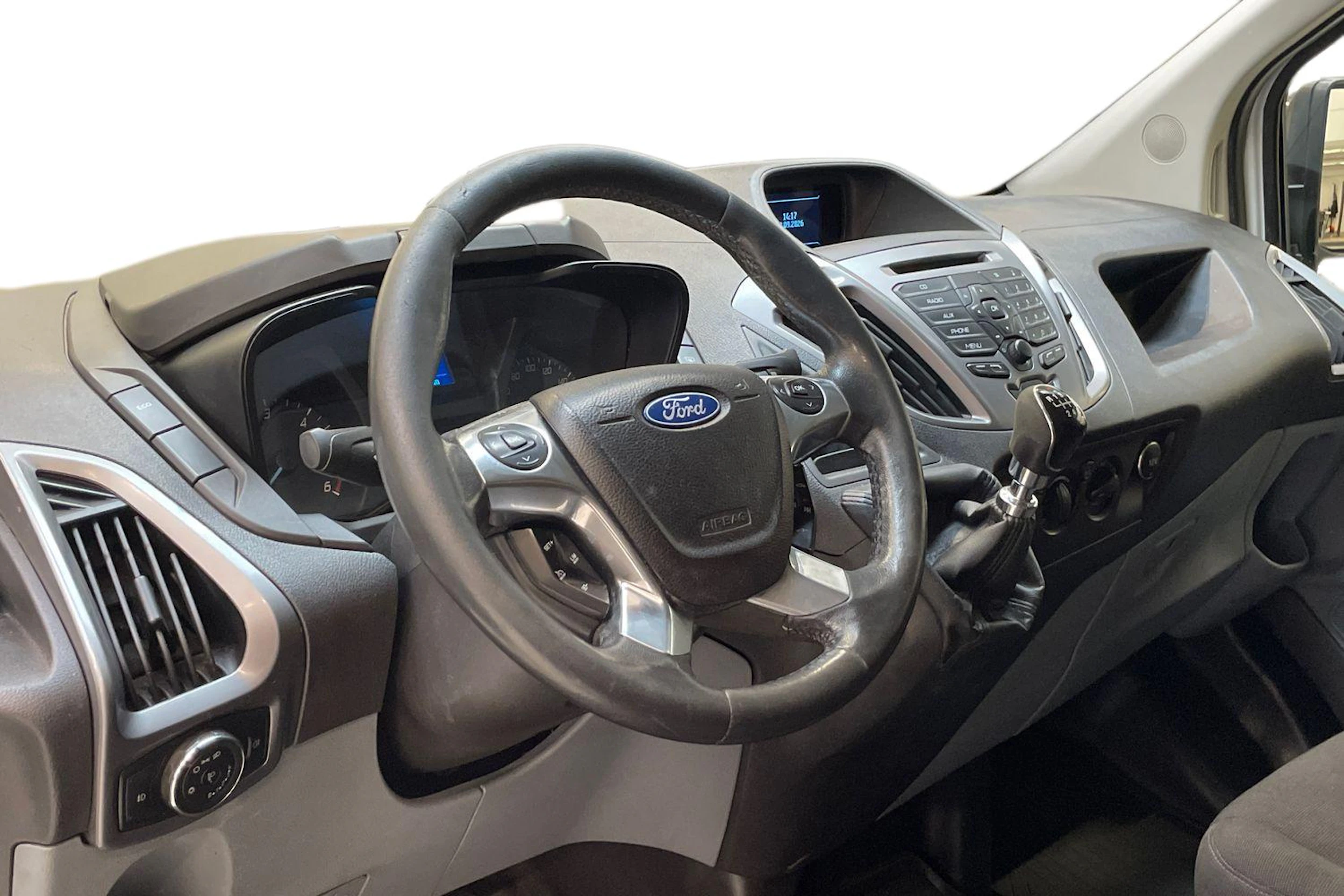 valkoinen Ford Transit Custom 2013 kuva 9.