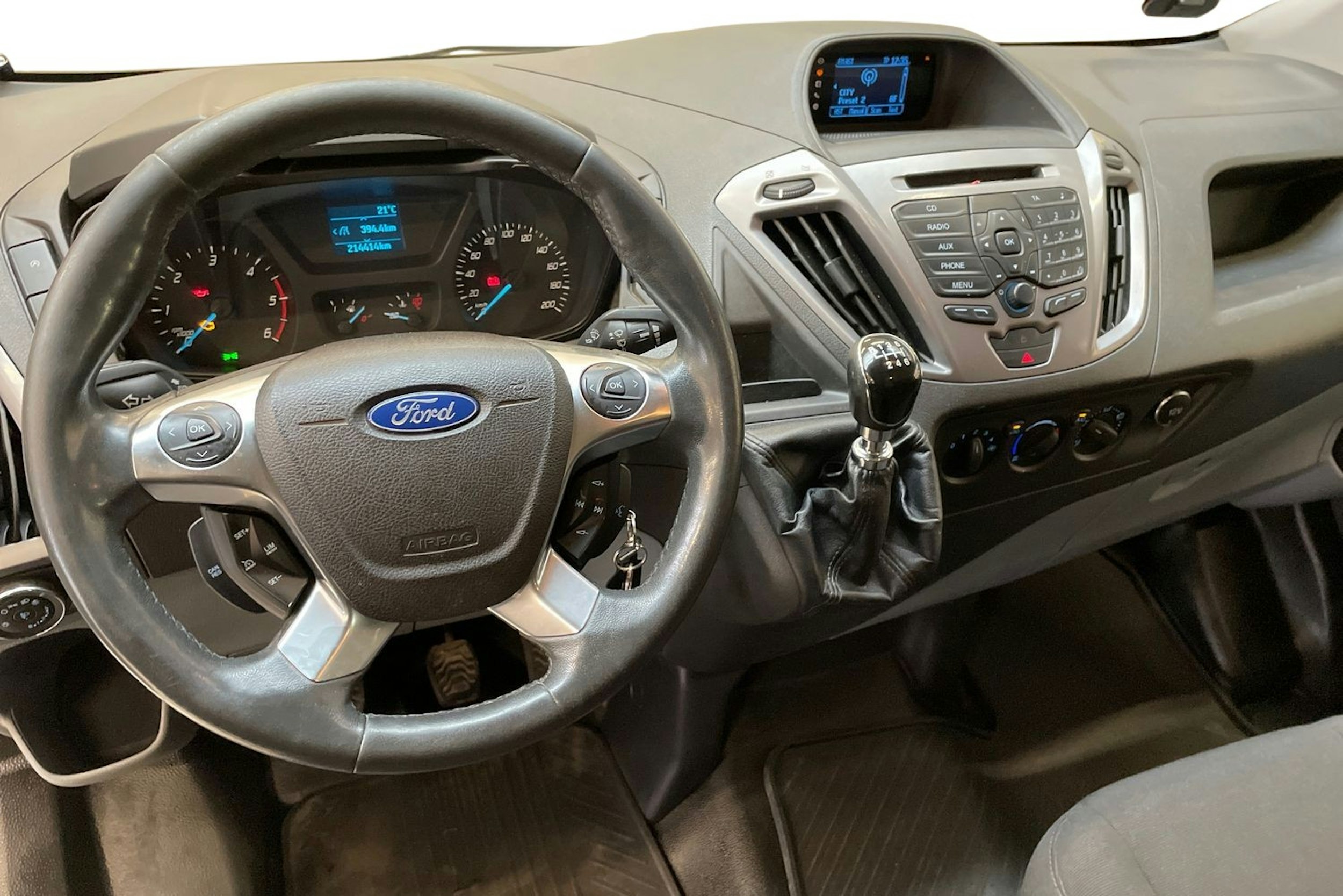 valkoinen Ford Transit Custom 2014 kuva 9.