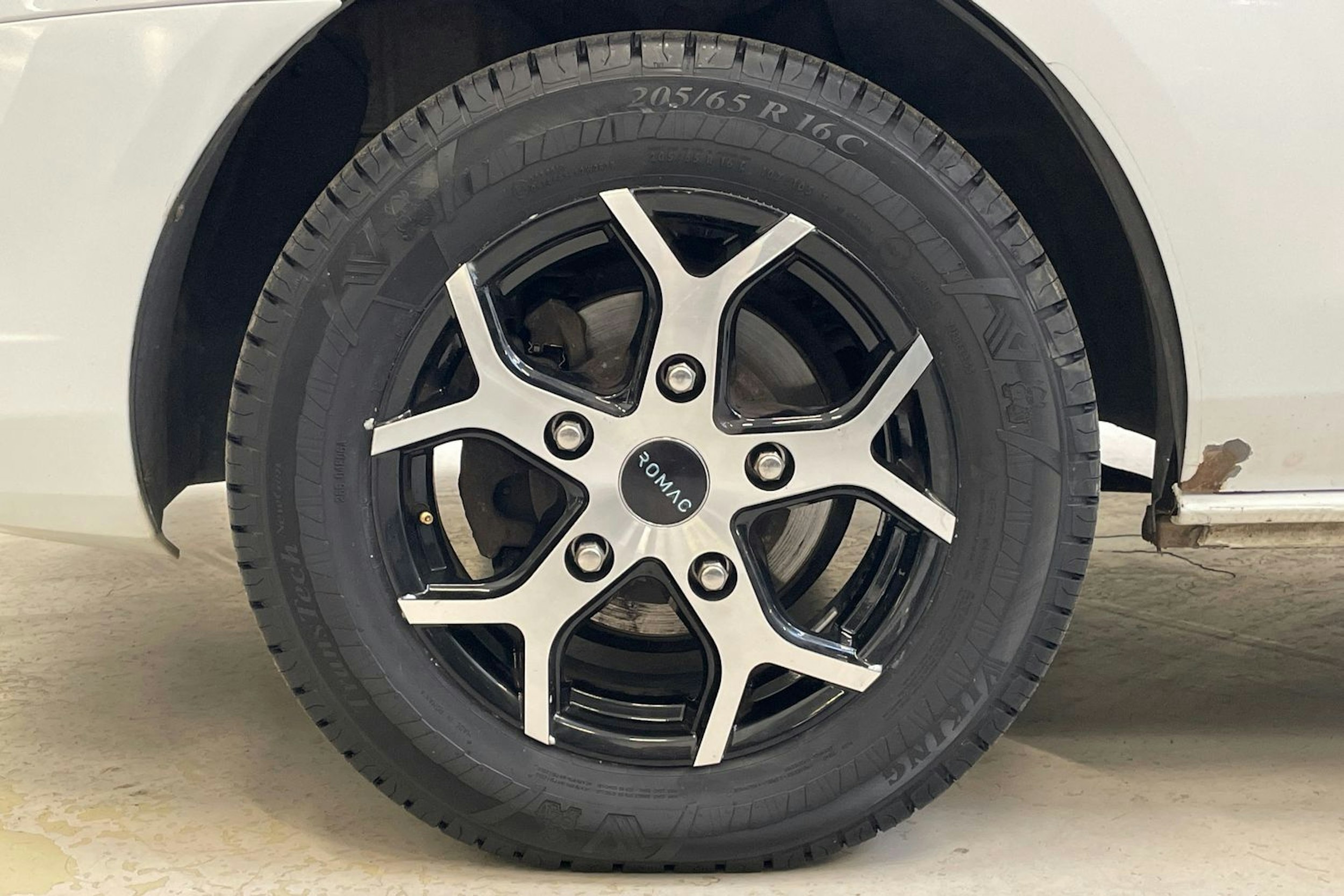 valkoinen Ford Transit Custom 2014 kuva 9.