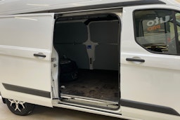 valkoinen Ford Transit Custom 2014 kuva 10.