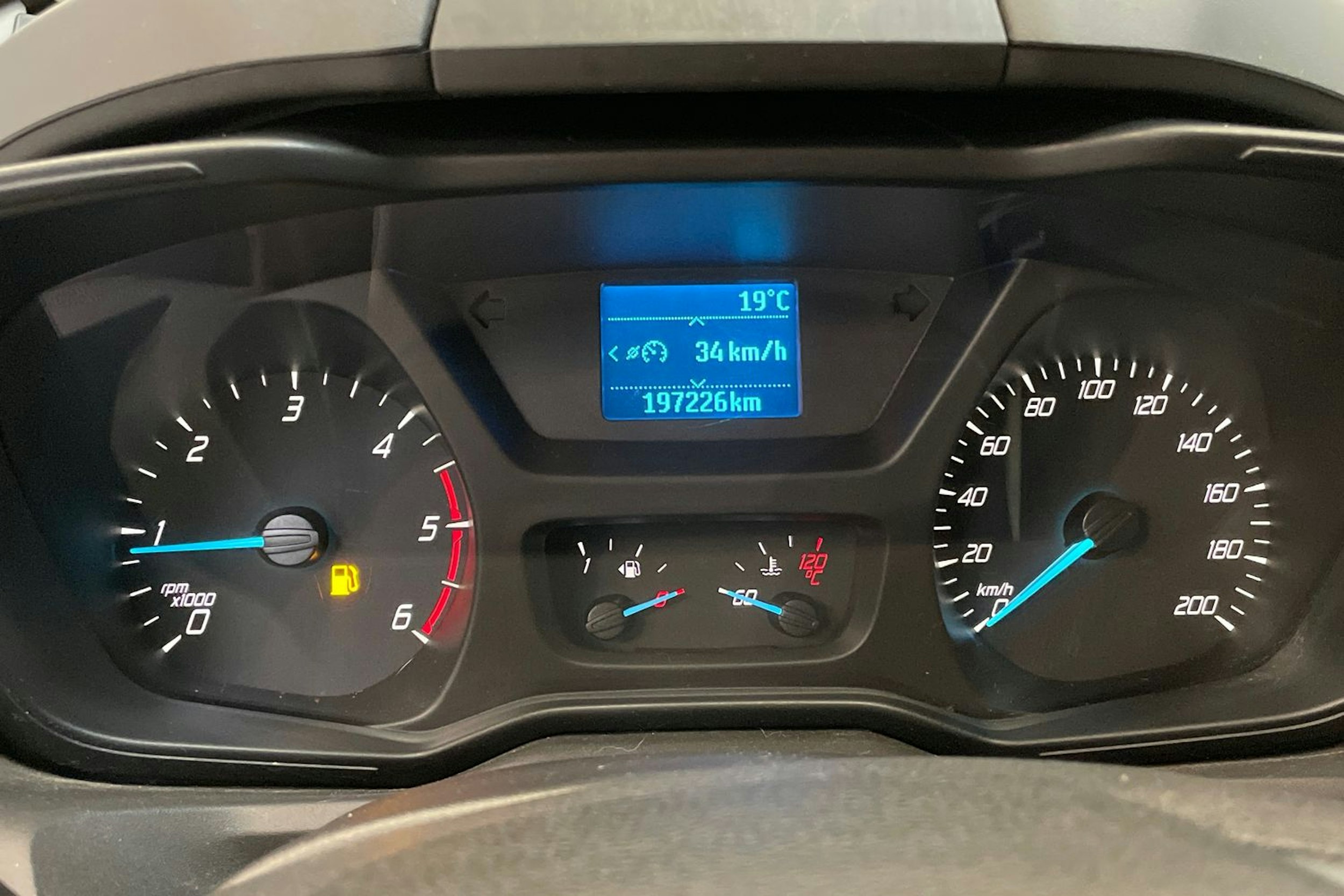 valkoinen Ford Transit Custom 2014 kuva 14.