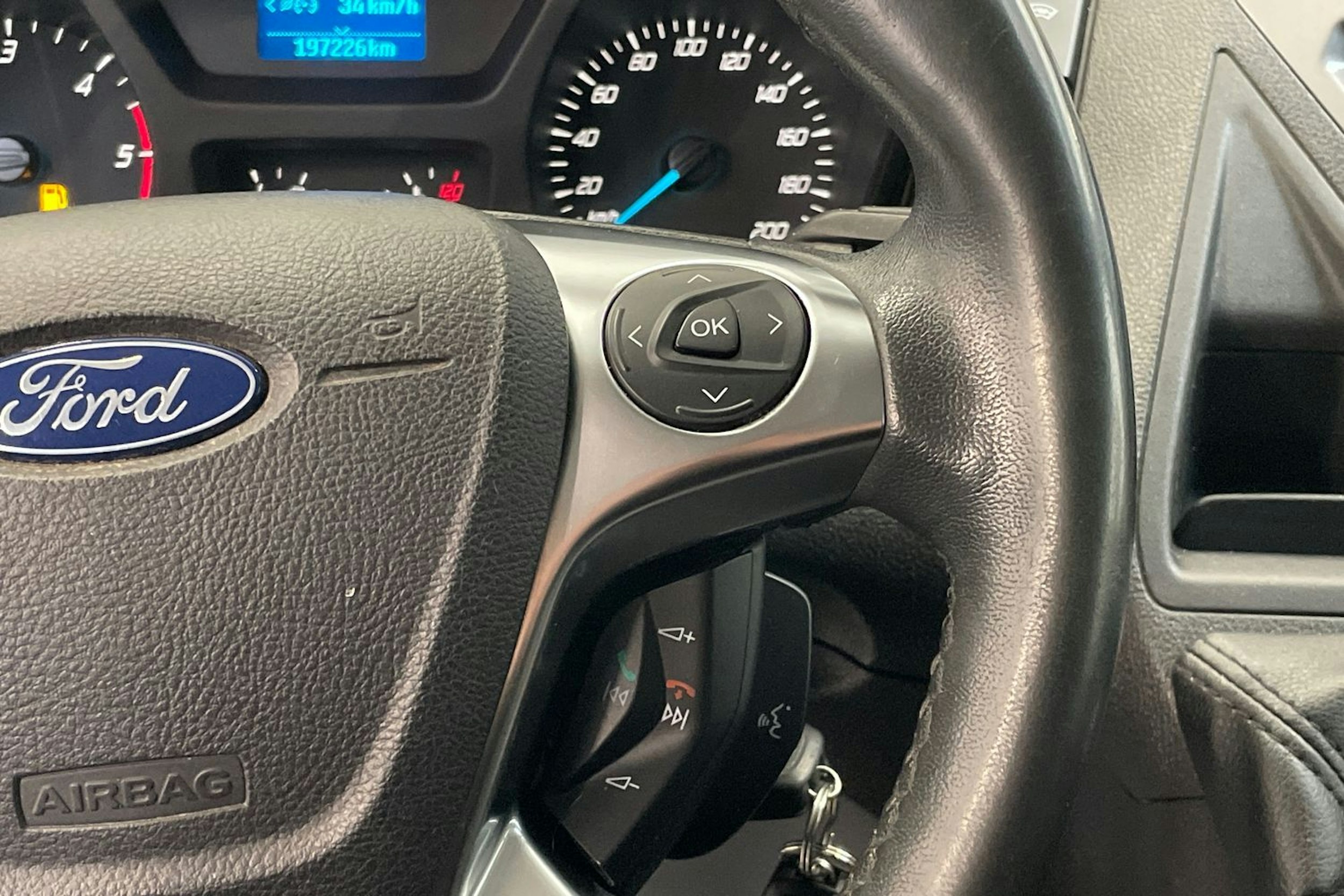 valkoinen Ford Transit Custom 2014 kuva 16.
