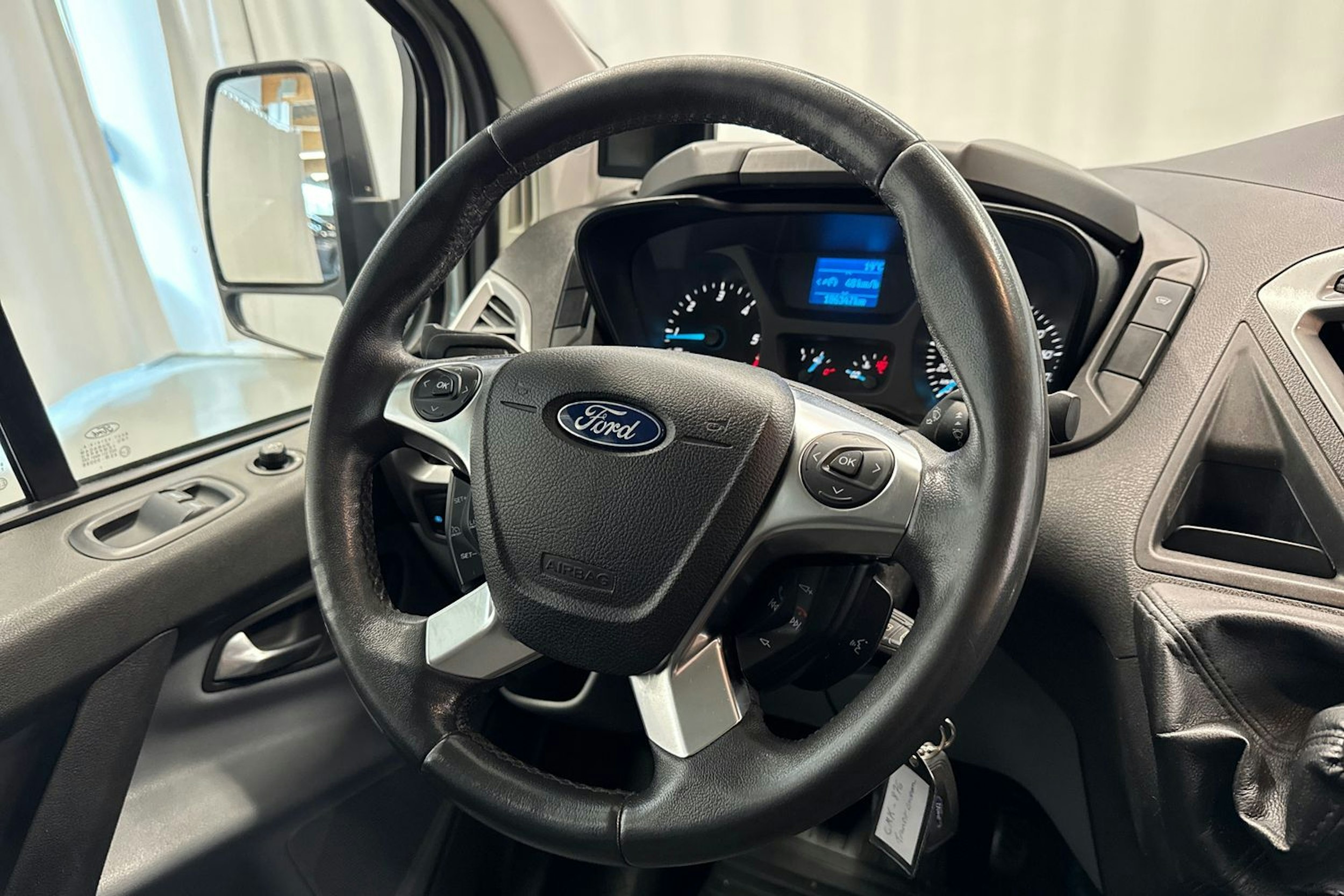 harmaa Ford Transit Custom 2014 kuva 13.