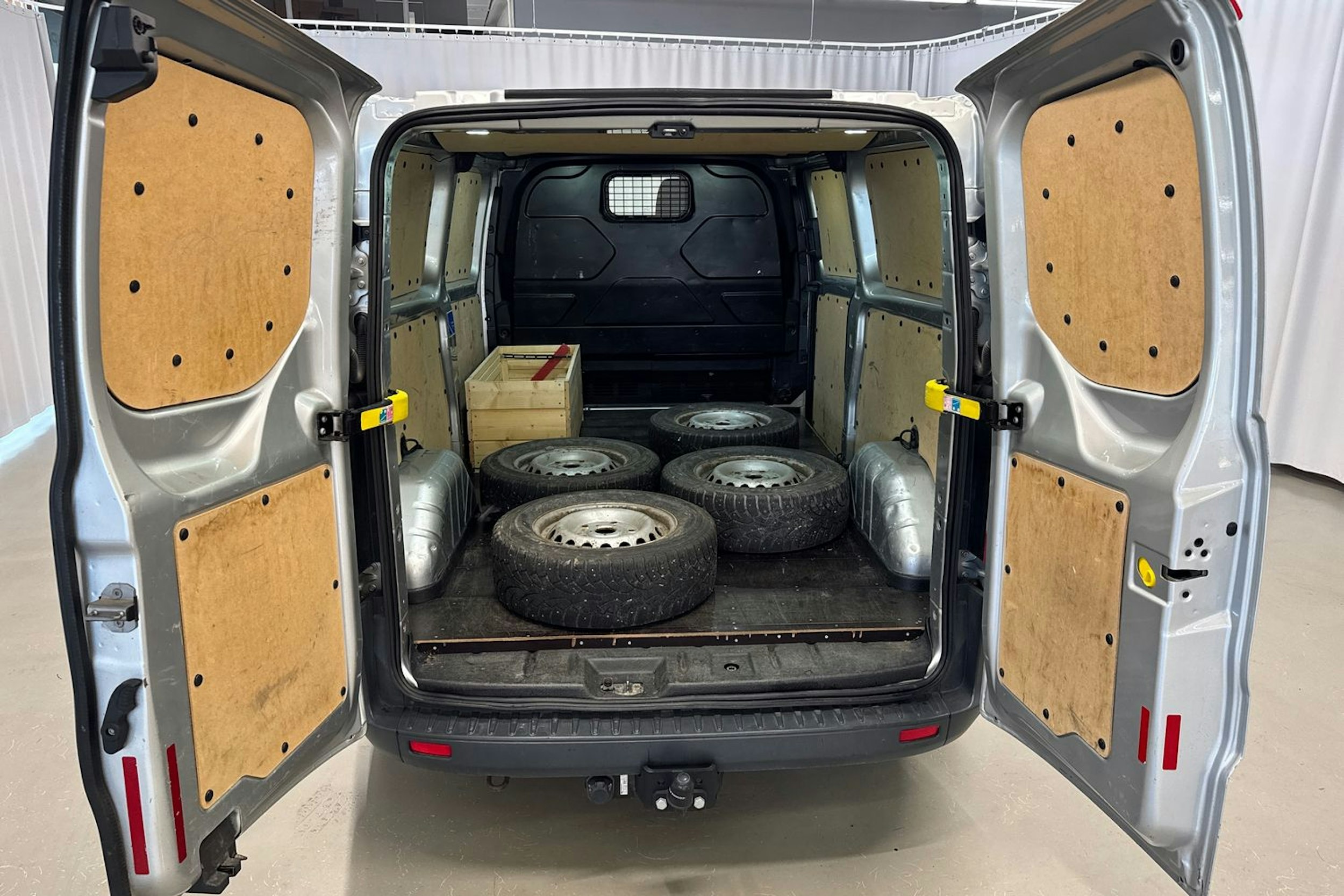 harmaa Ford Transit Custom 2014 kuva 23.