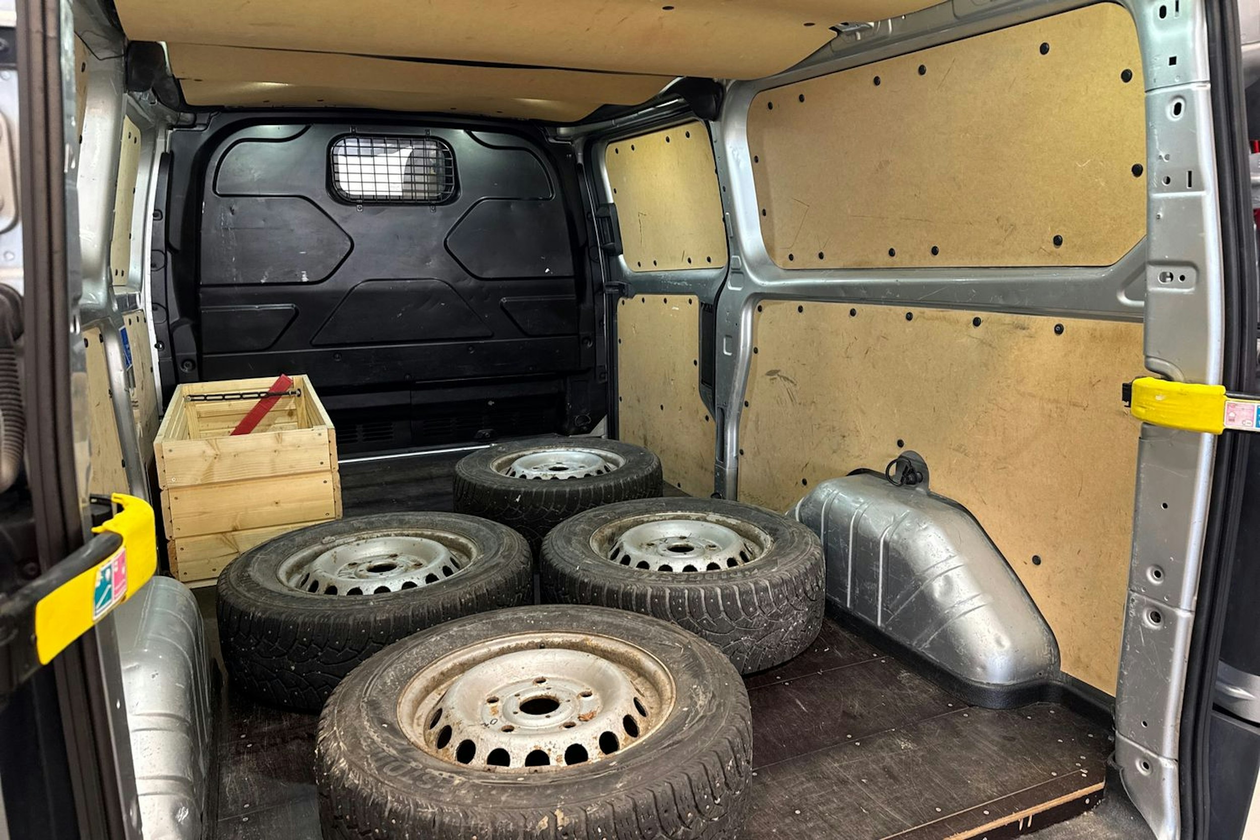 harmaa Ford Transit Custom 2014 kuva 25.