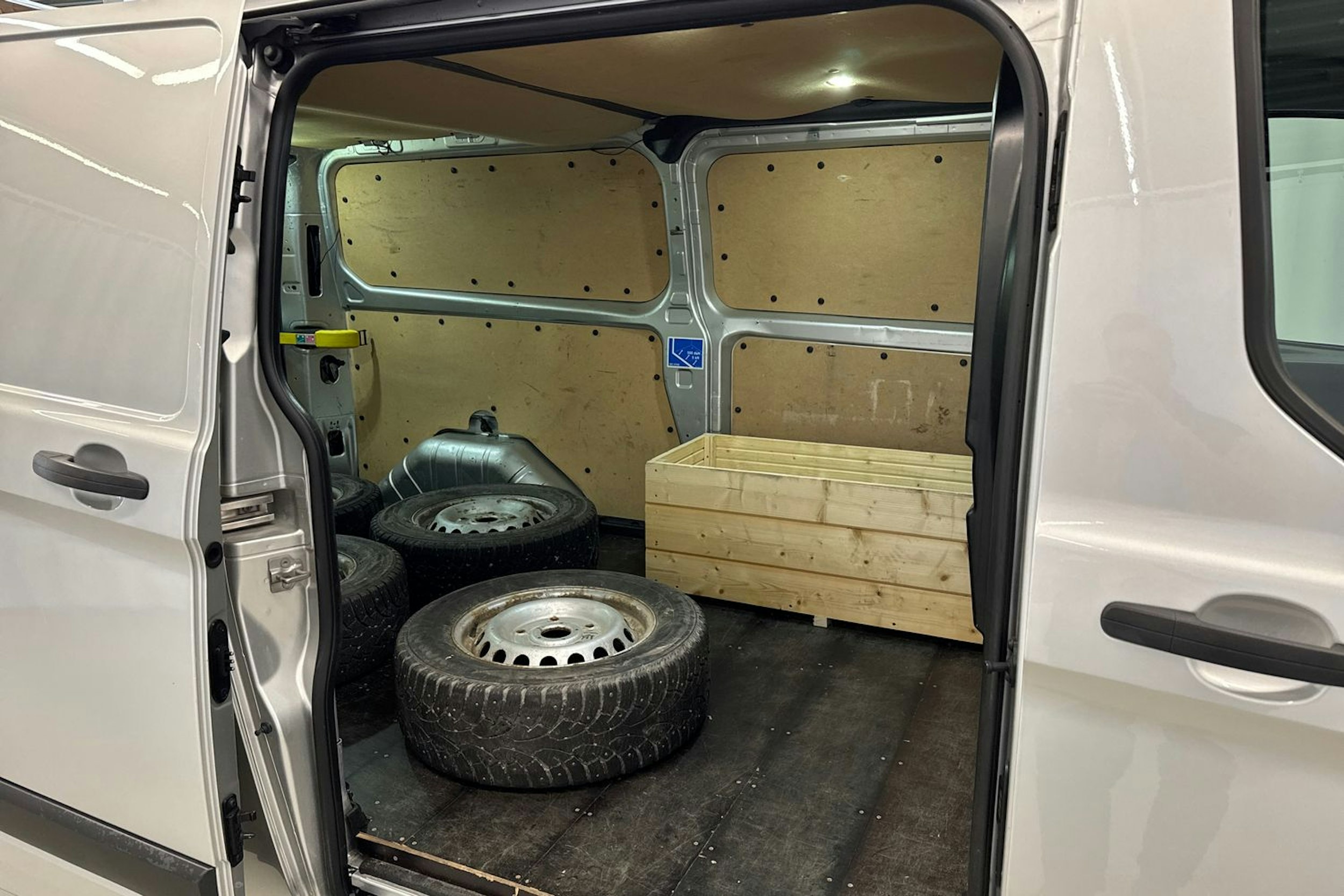 harmaa Ford Transit Custom 2014 kuva 27.