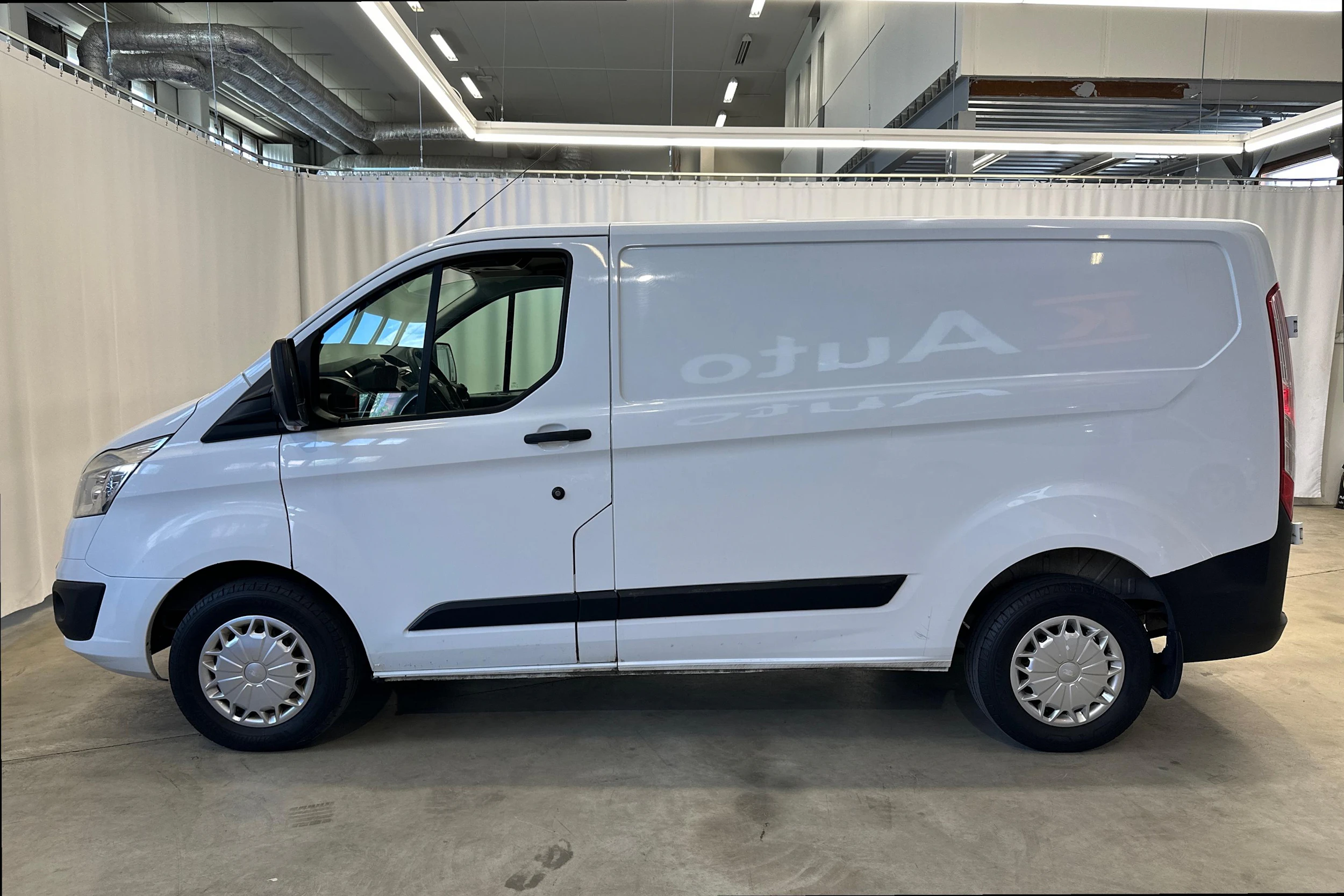 valkoinen Ford Transit Custom 2014 kuva 6.