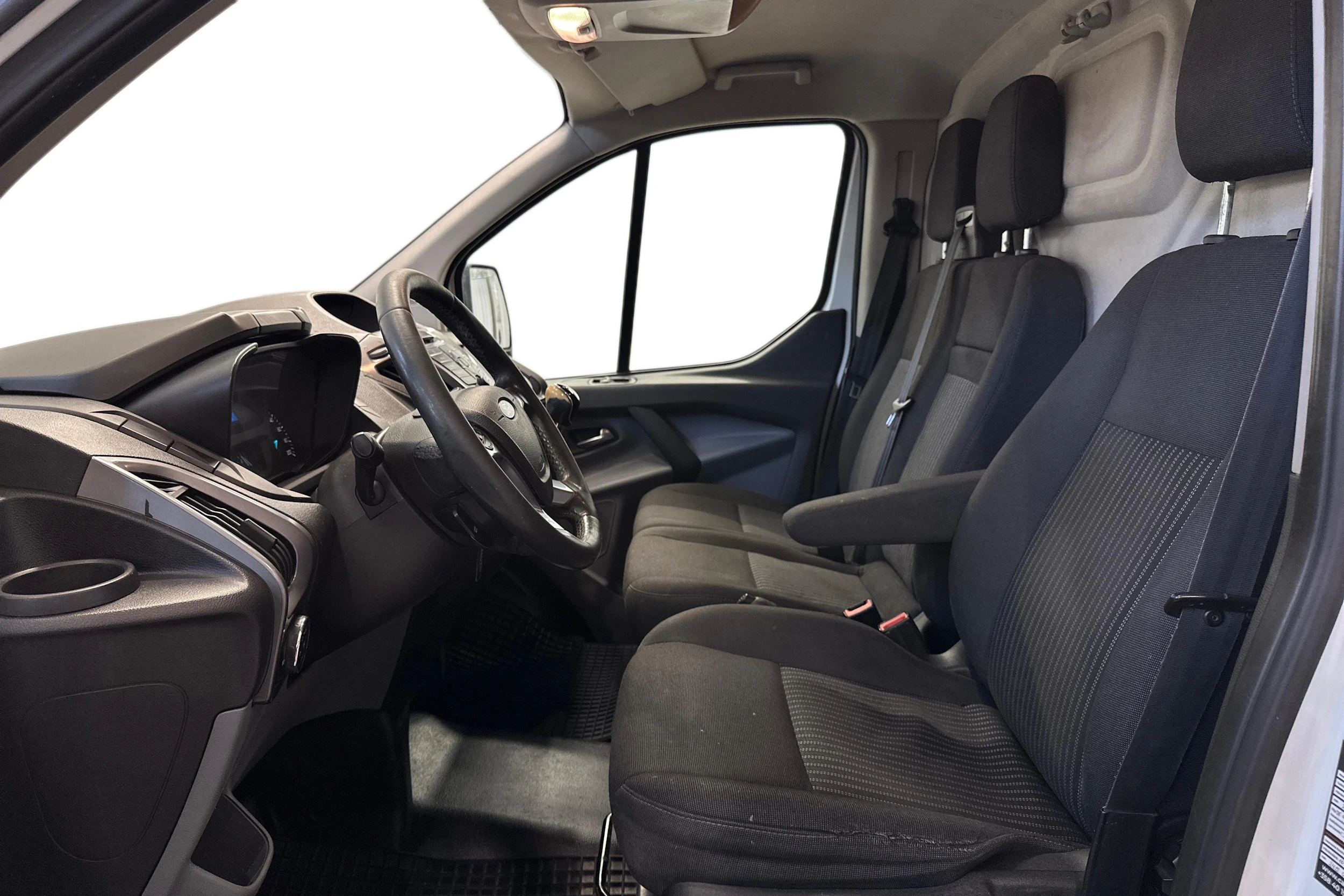valkoinen Ford Transit Custom 2014 kuva 8.