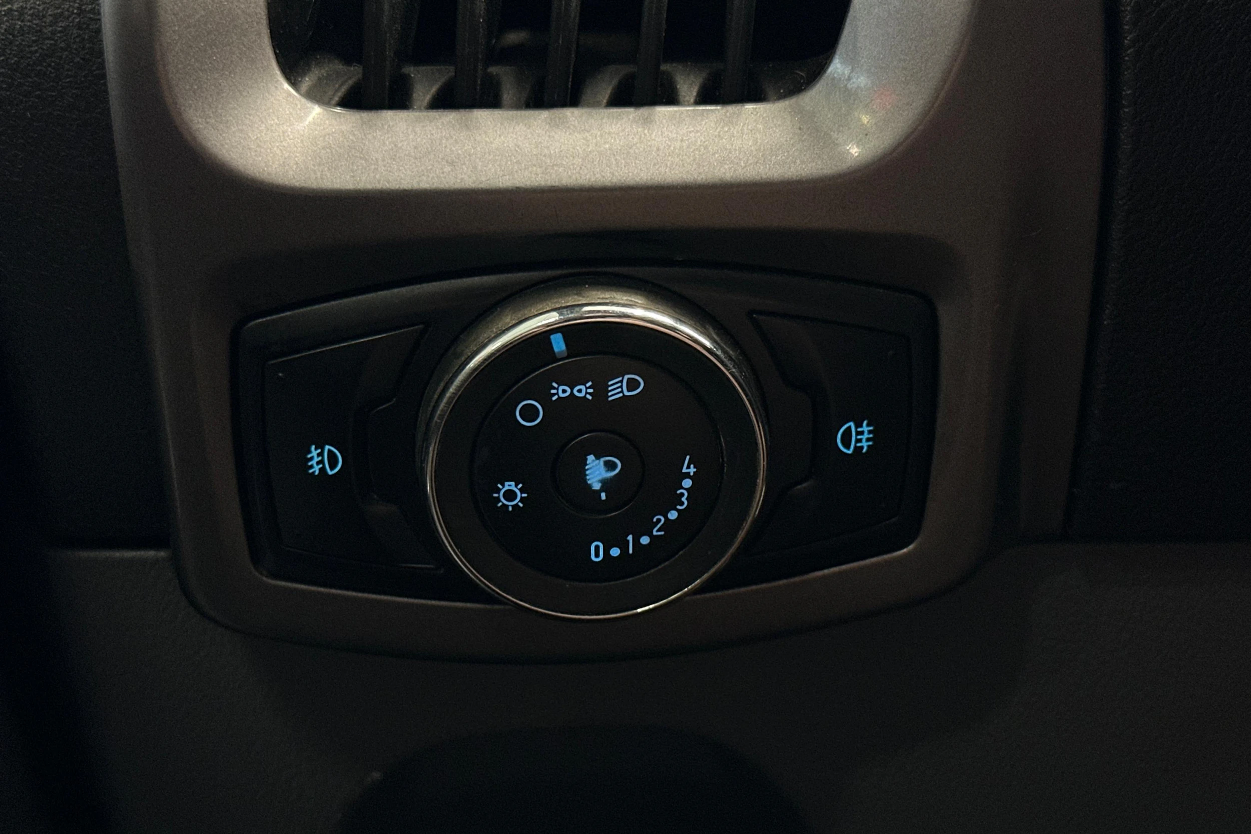 valkoinen Ford Transit Custom 2014 kuva 9.