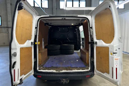 valkoinen Ford Transit Custom 2014 kuva 16.