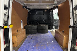 valkoinen Ford Transit Custom 2014 kuva 17.