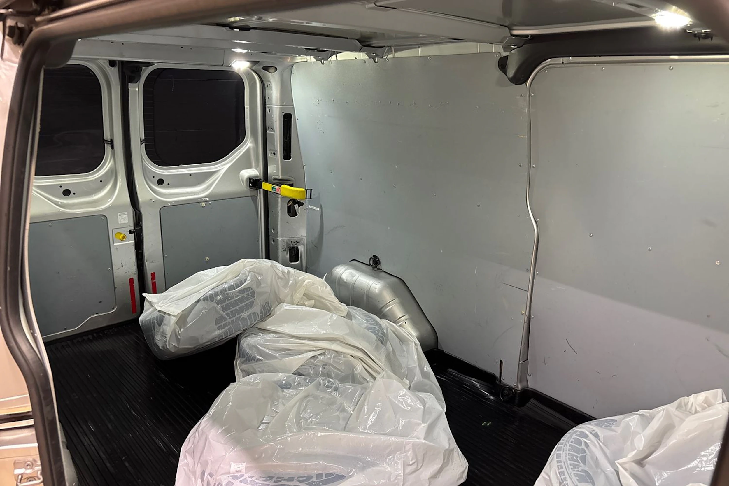 harmaa Ford Transit Custom 2014 kuva 21.