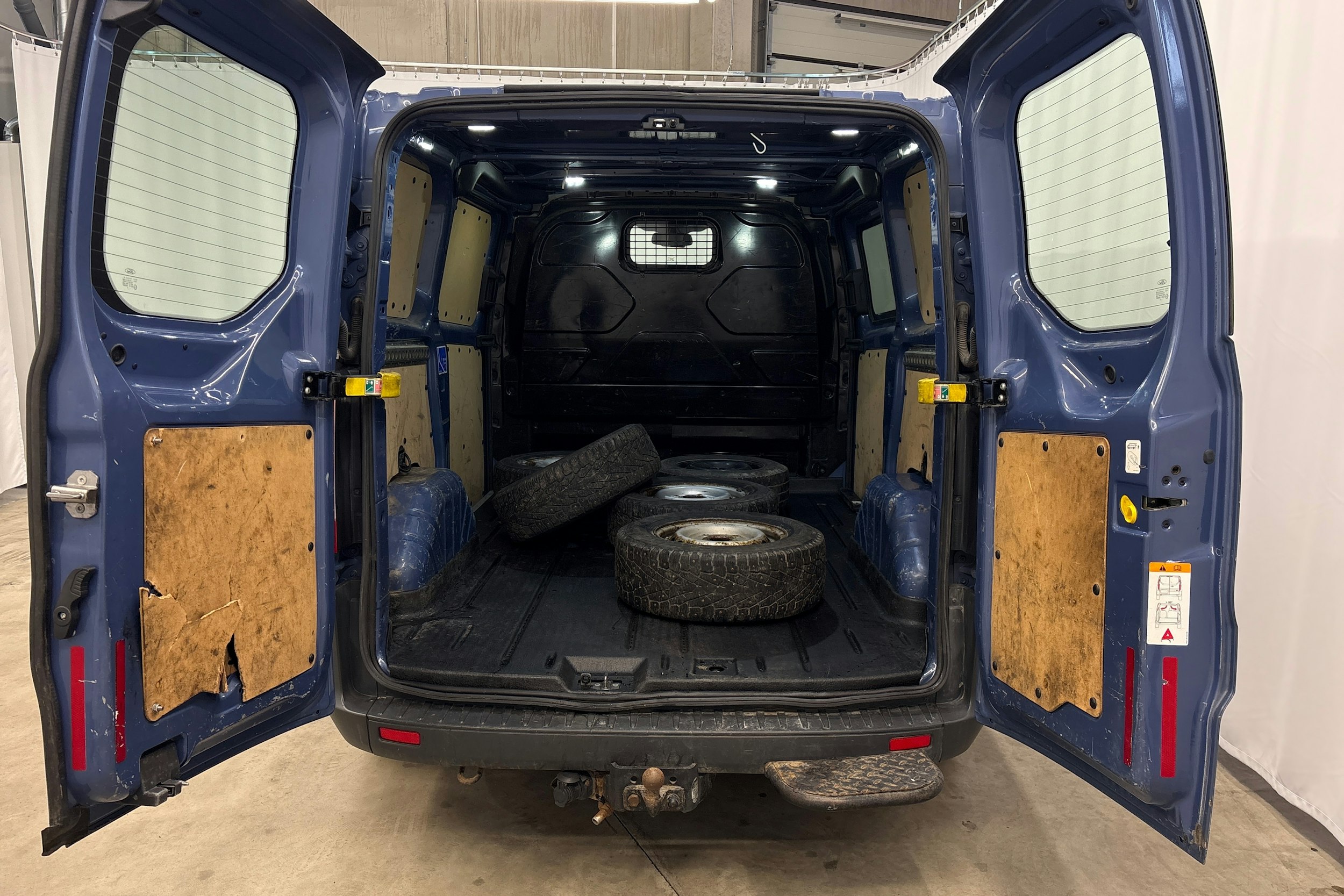 sininen Ford Transit Custom 2014 kuva 9.