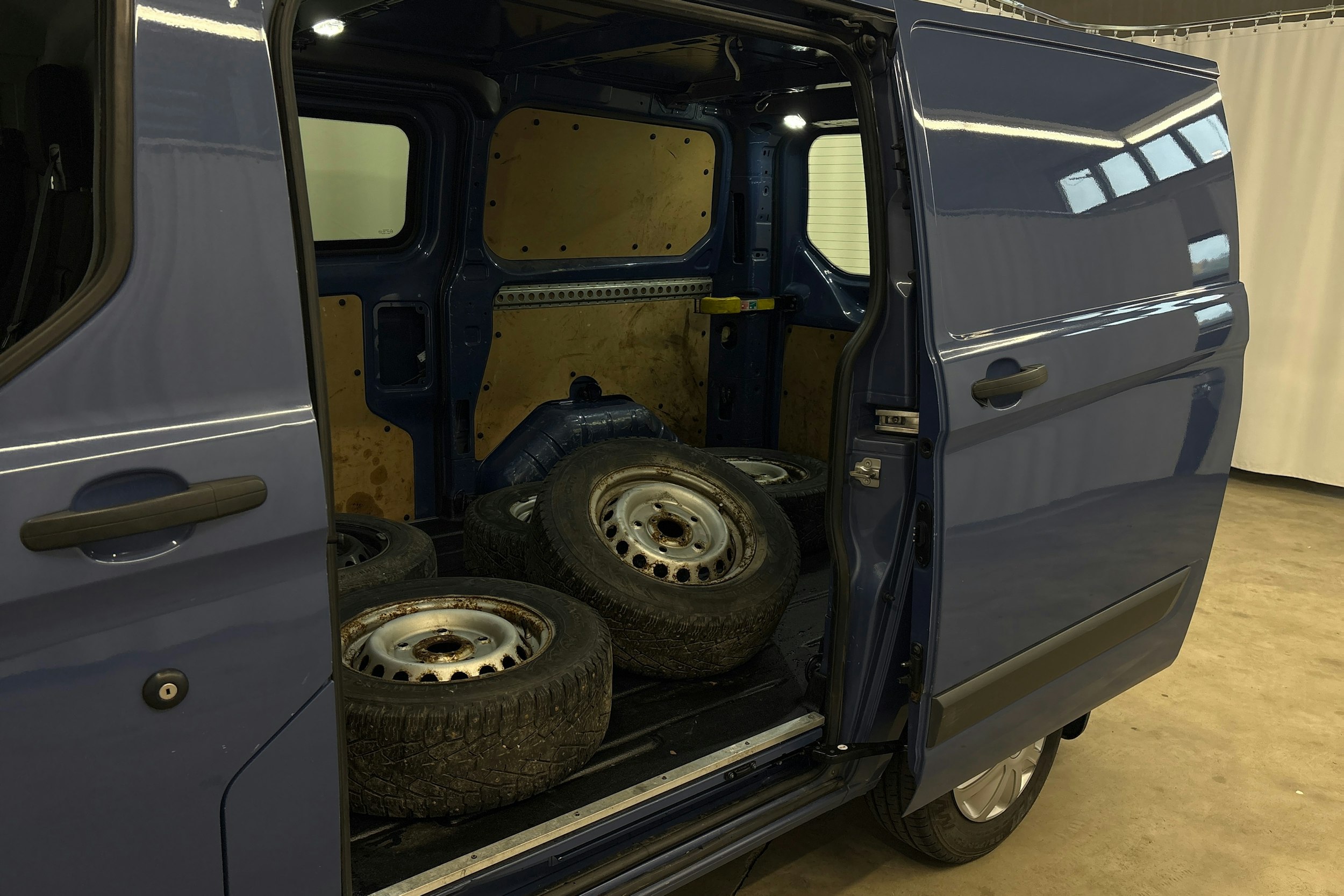 sininen Ford Transit Custom 2014 kuva 10.