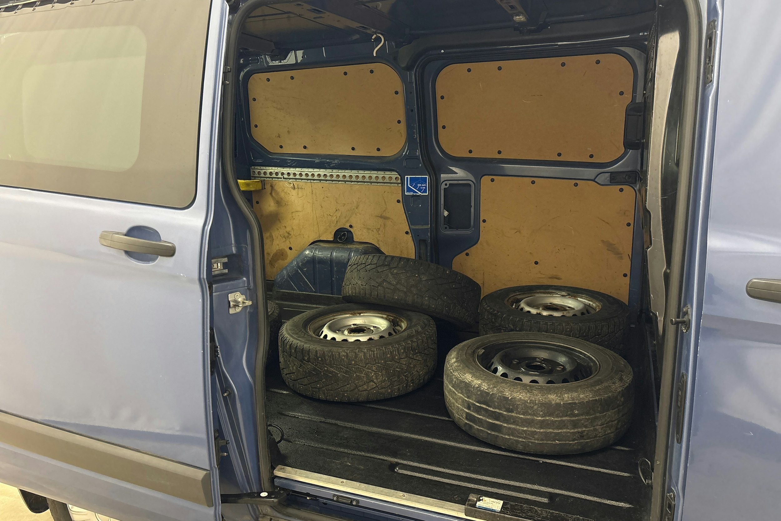 sininen Ford Transit Custom 2014 kuva 11.