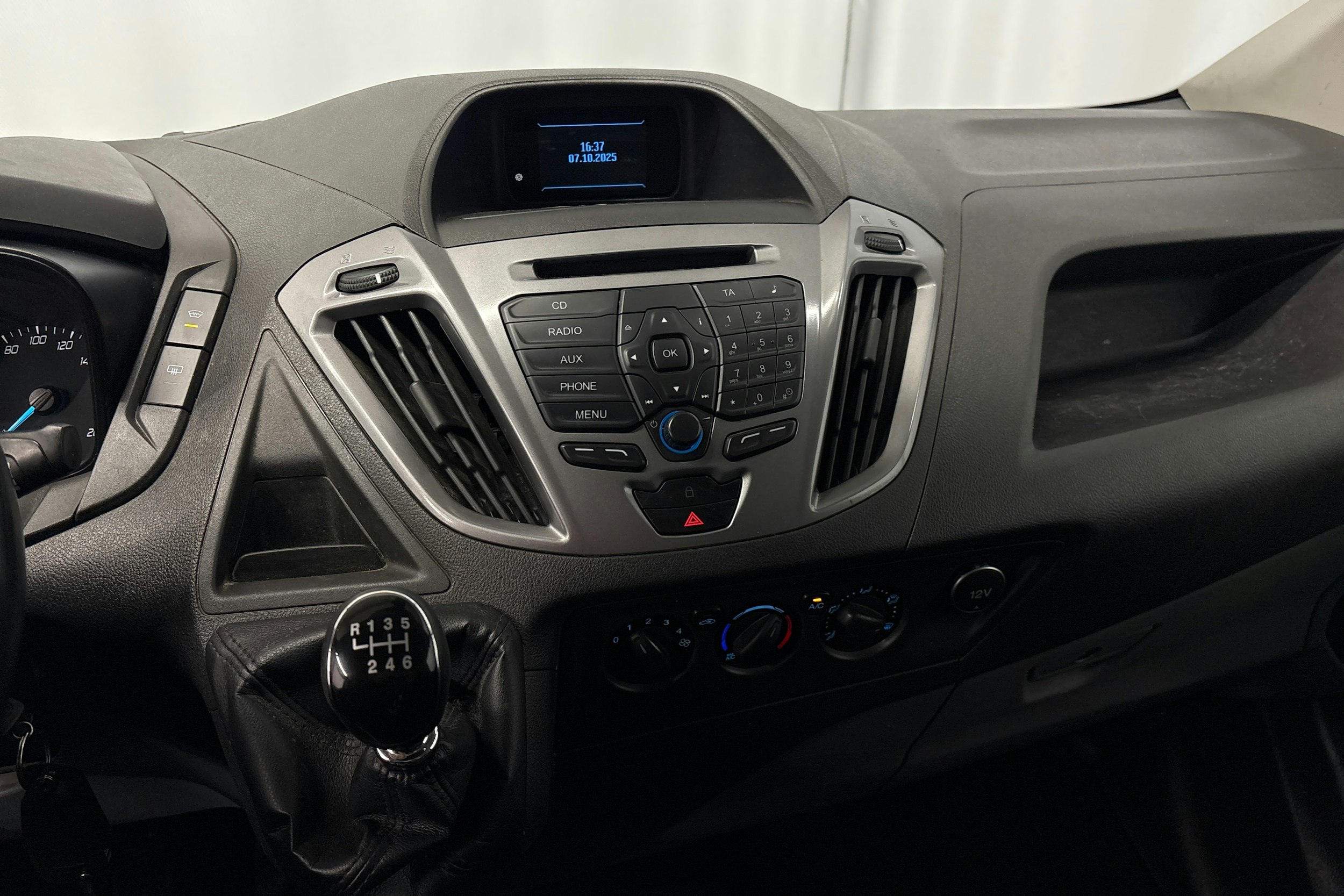 sininen Ford Transit Custom 2014 kuva 17.