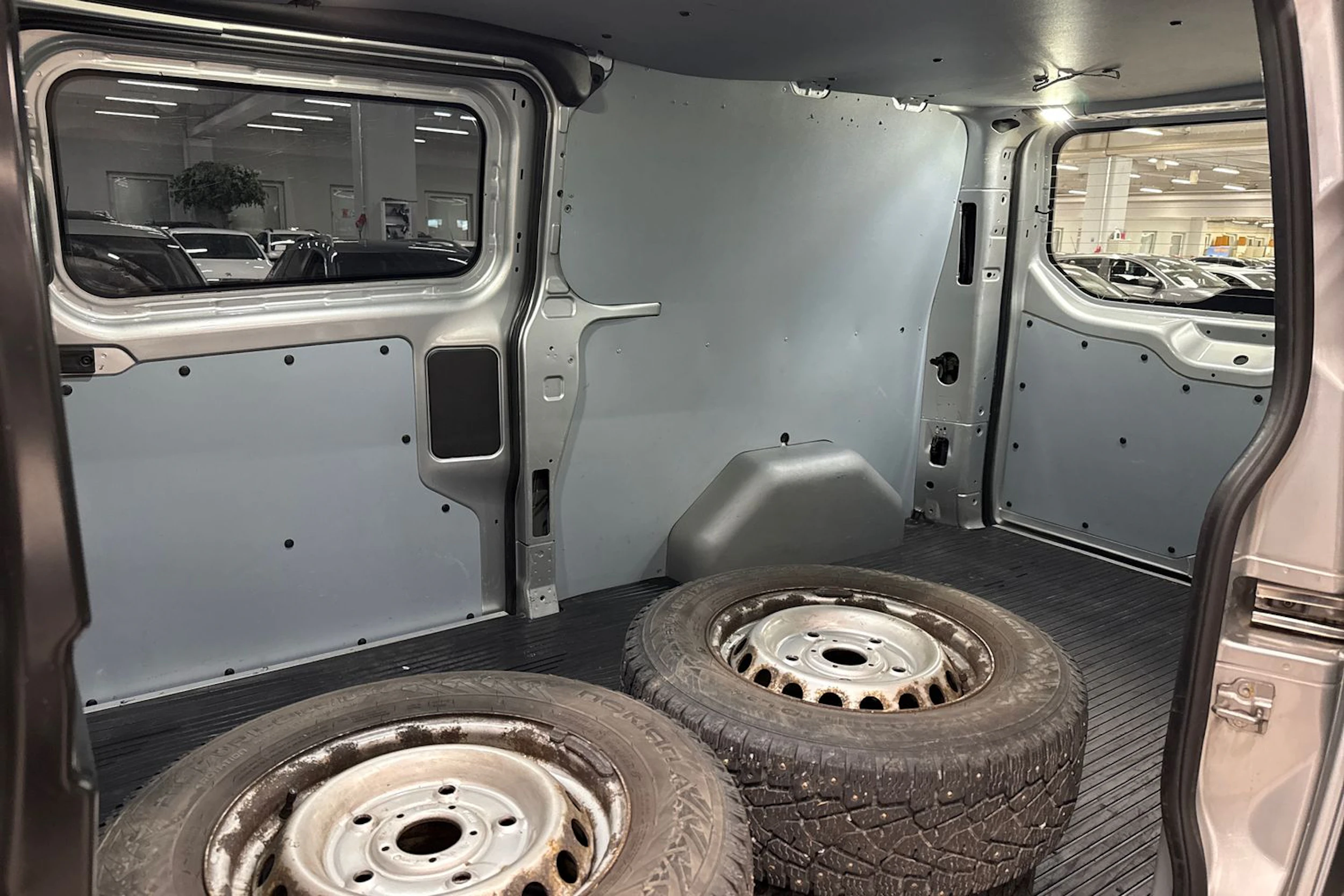 harmaa Ford Transit Custom 2014 kuva 4.