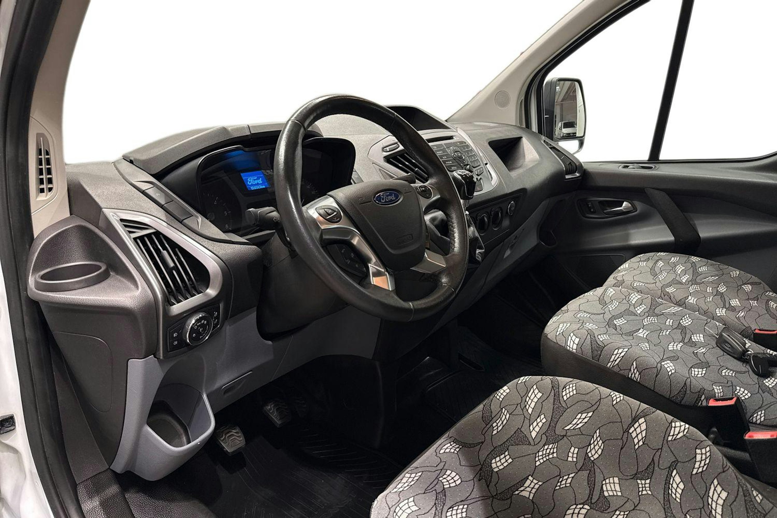 Valkoinen Ford Transit Custom 2014 kuva 6.
