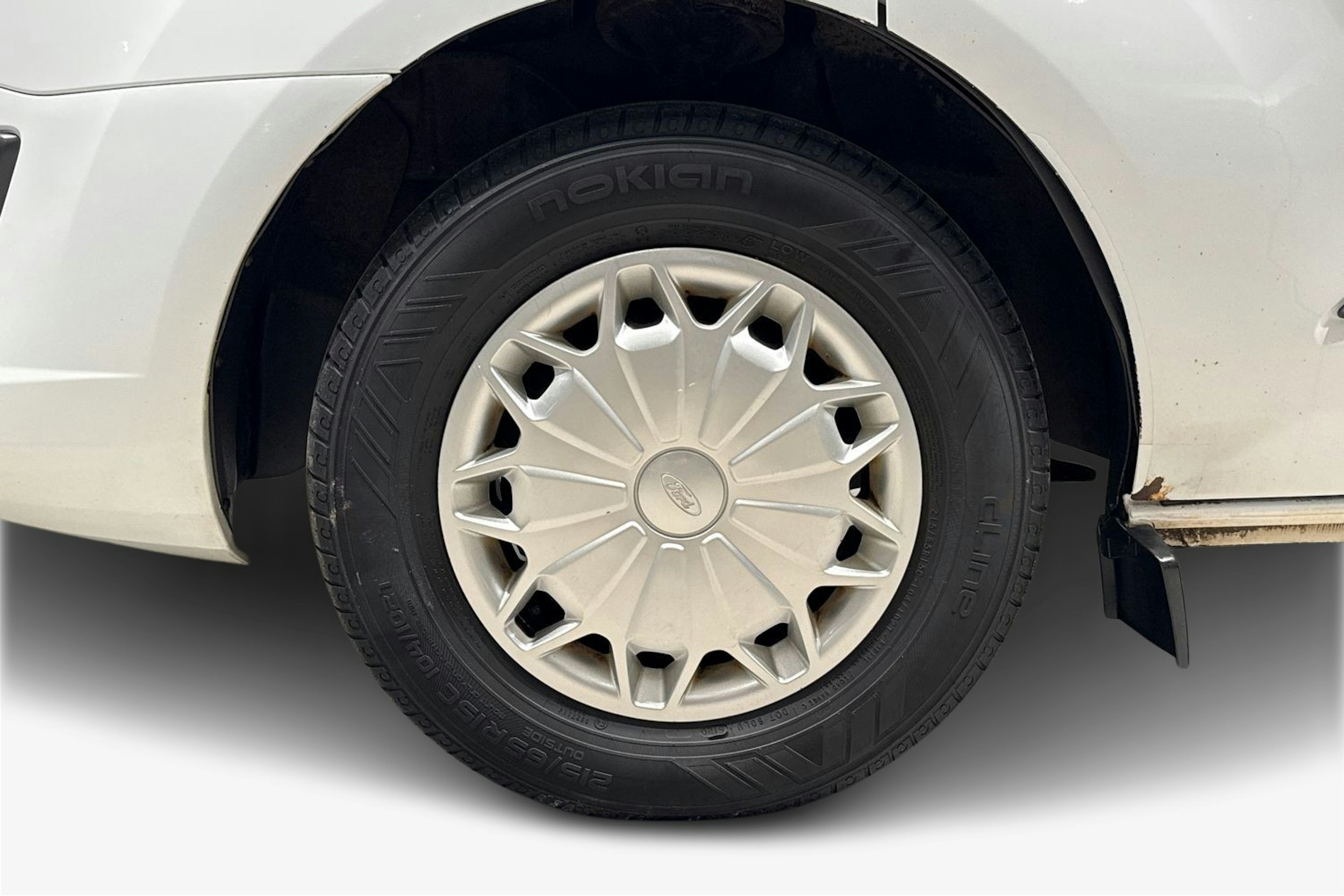 Valkoinen Ford Transit Custom 2014 kuva 9.