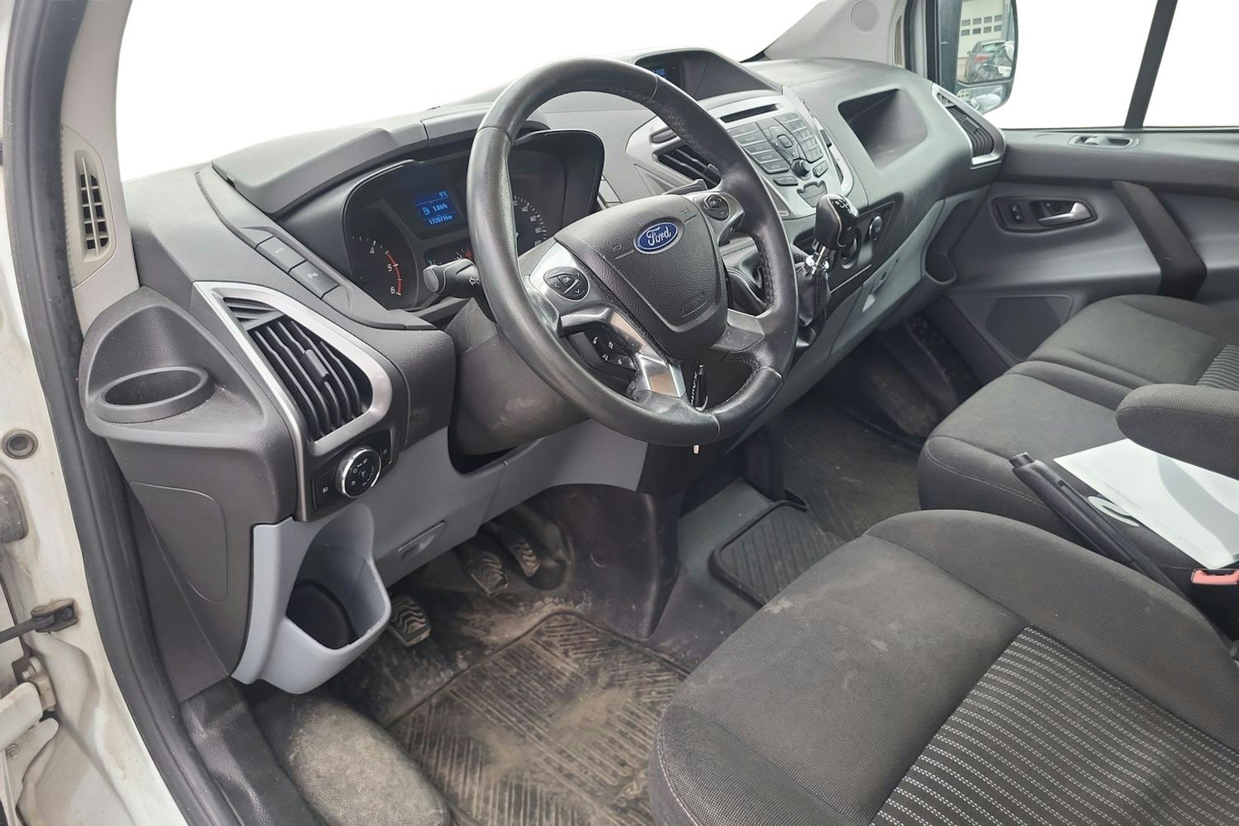 valkoinen Ford Transit Custom 2014 kuva 3.