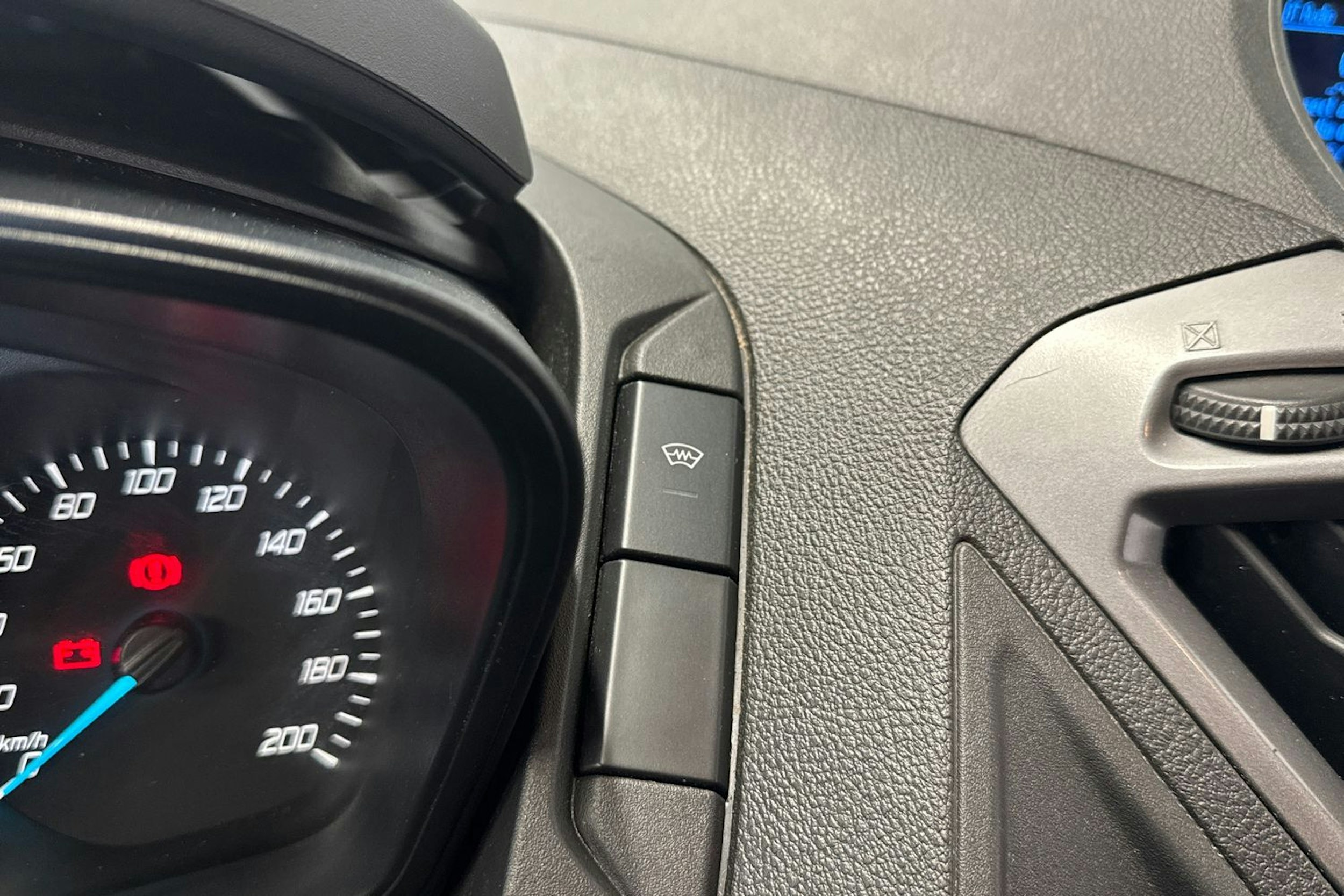 valkoinen Ford Transit Custom 2014 kuva 19.