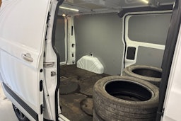valkoinen Ford Transit Custom 2014 kuva 22.
