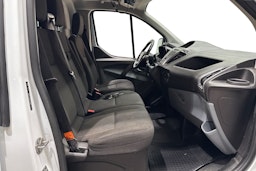 Valkoinen Ford Transit Custom 2014 kuva 10.