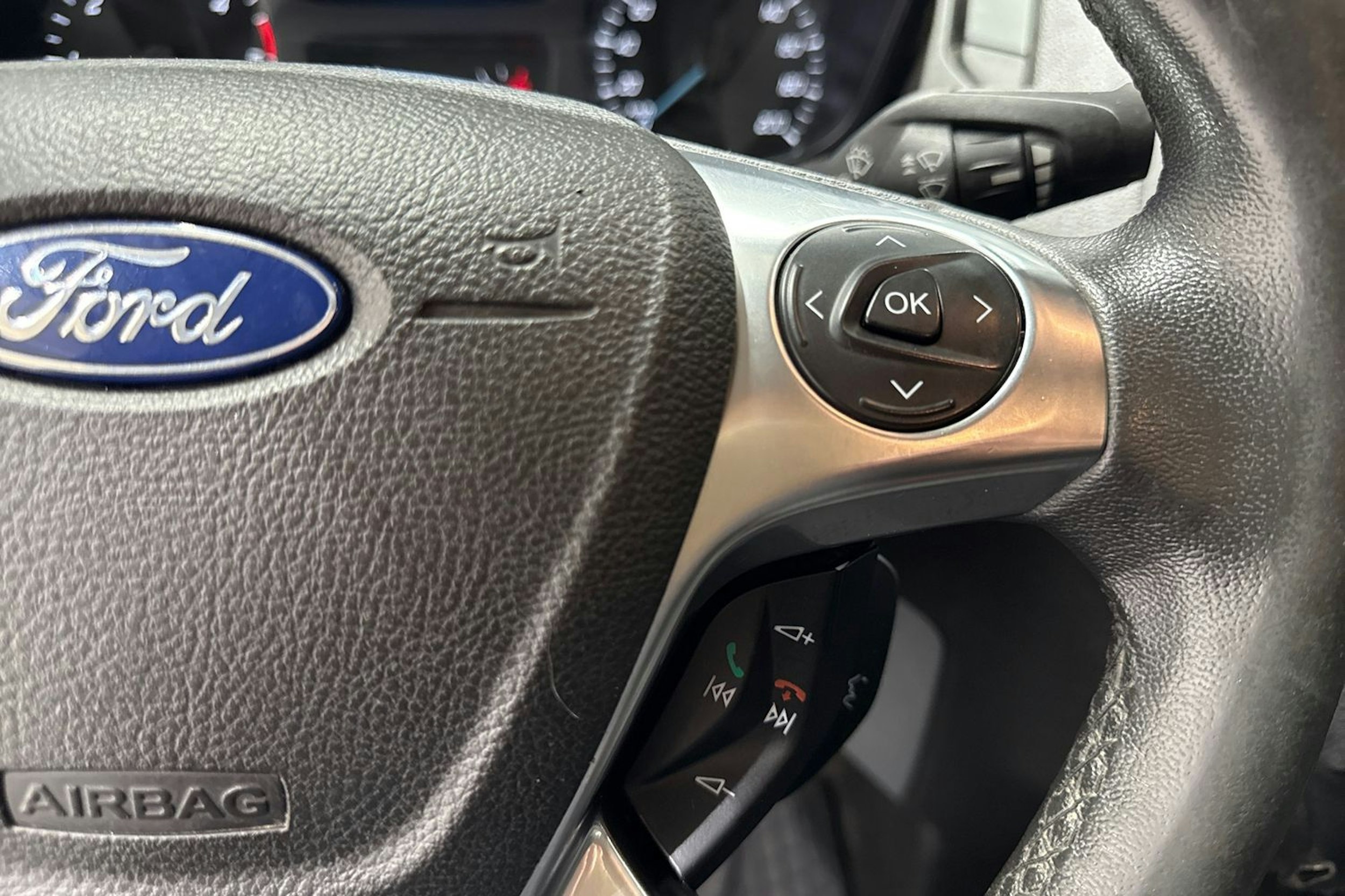 Valkoinen Ford Transit Custom 2014 kuva 19.