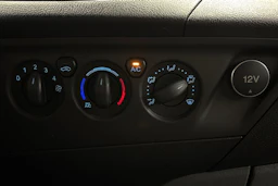valkoinen Ford Transit Custom 2015 kuva 20.
