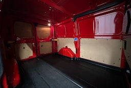 punainen Ford Transit Custom 2015 kuva 10.